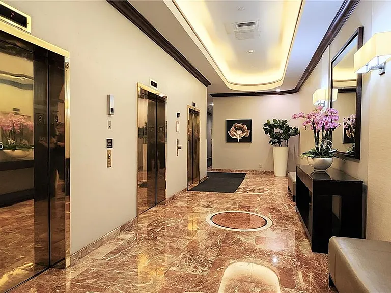 3610 Yacht Club Dr #615 — Photo 24