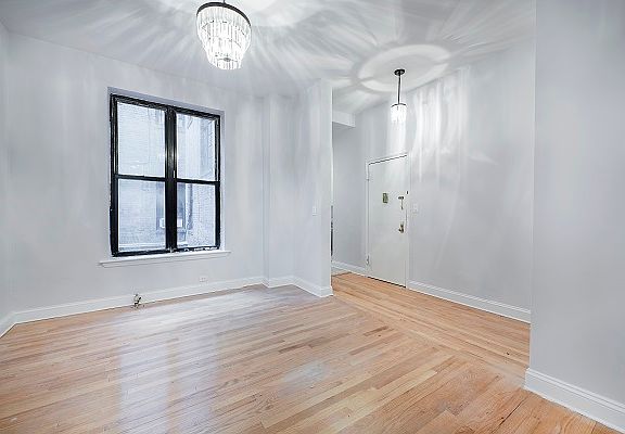 3rd image of 135 W 115th St APT 1B