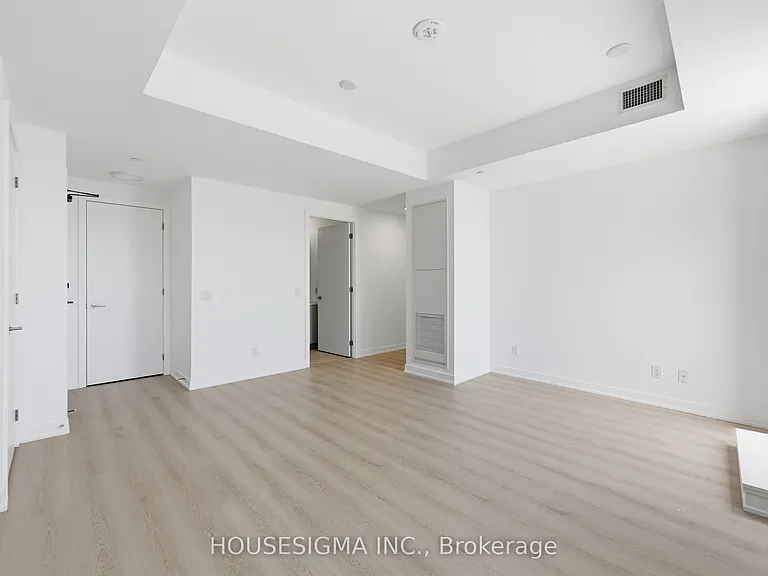 100 Queen St E #2706 — Photo 8