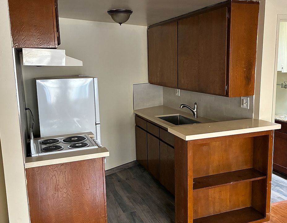 1st image of 3620 Bagley Ave APT 14