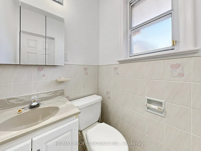 25 Carsbrooke Rd — Photo 15