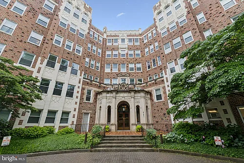 4707 Connecticut Ave NW Photo 1