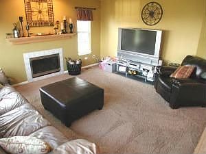 3rd image of 527 Treasure Dr