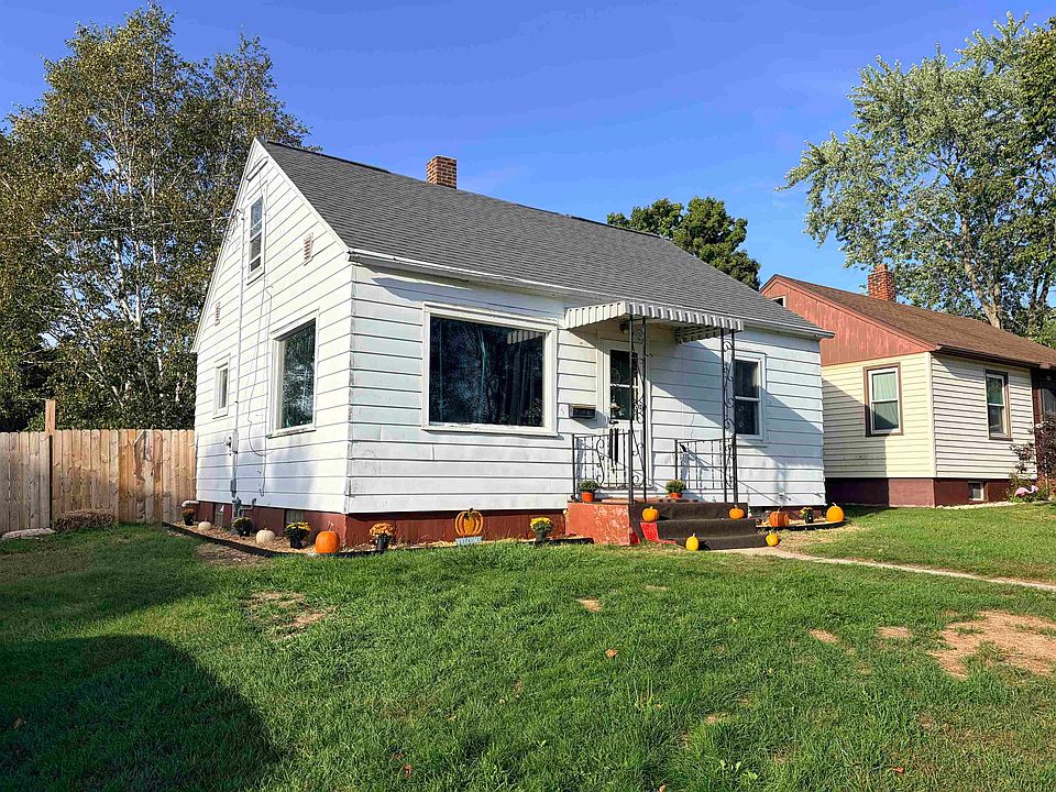 1st image of 207 Rolland St