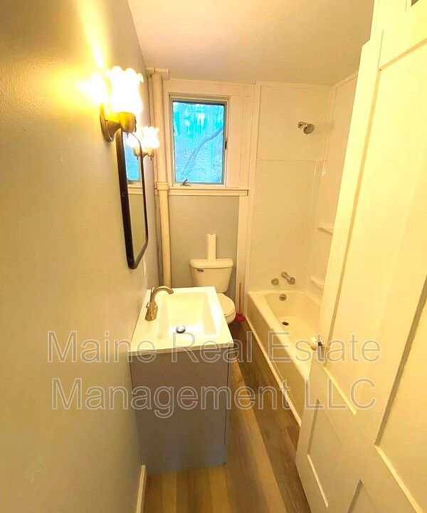 49 Highland Ave Dexter ME Zillow