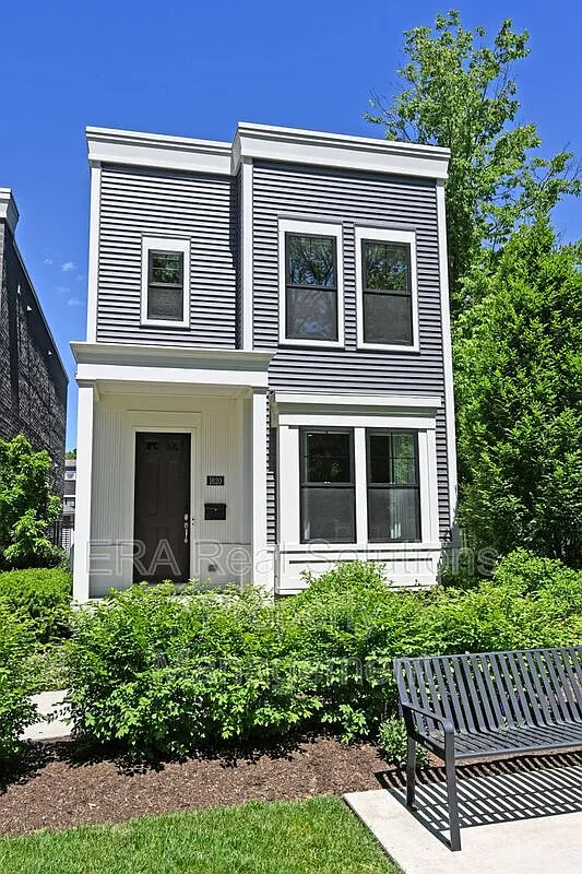 3 bed, 3.5 bath, $4,000 — Photo 2