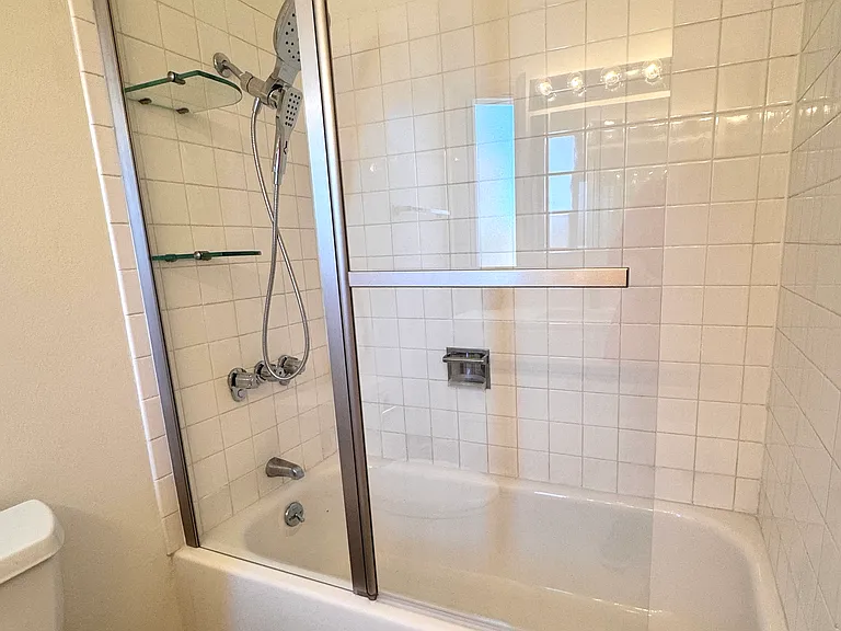 904 Peninsula Ave #403 — Photo 14