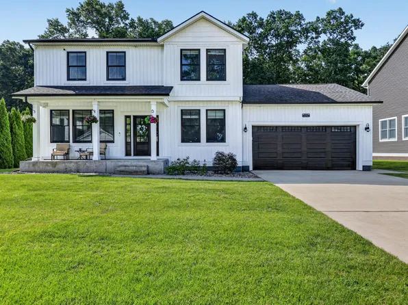 2525 Chestnut Trl, Muskegon, MI 49442