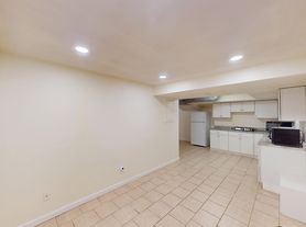 123 Aspinwall Ave, Brookline, MA