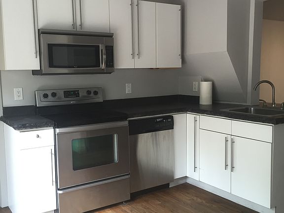 4th image of 615 Phillips St #House