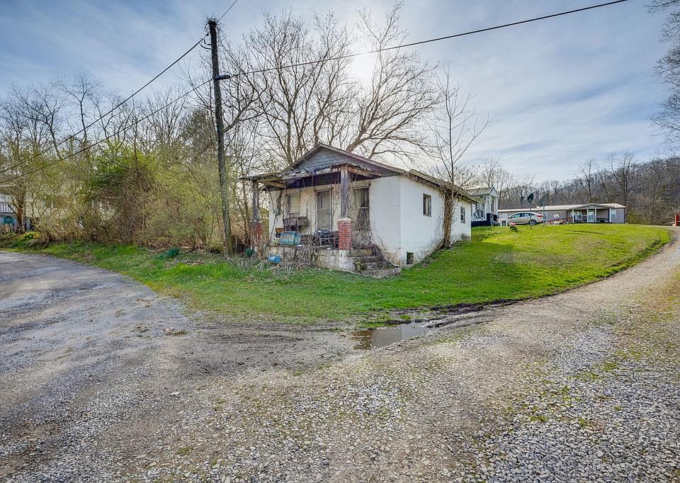 1st image of 266 Carterton Pl