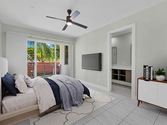 3rd image of 1025 NE 18th Avenue #103