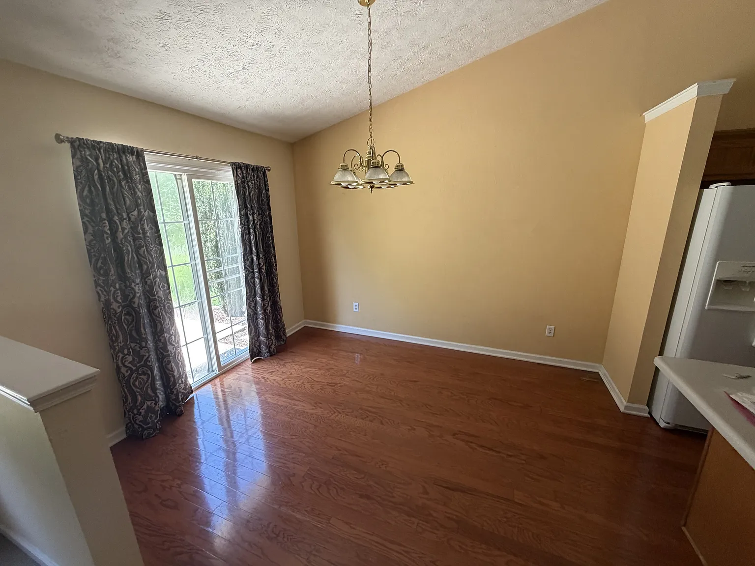 105 Pleasant Lane - 1 — Photo 3