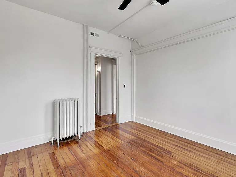35 E 8th St #B — Photo 5