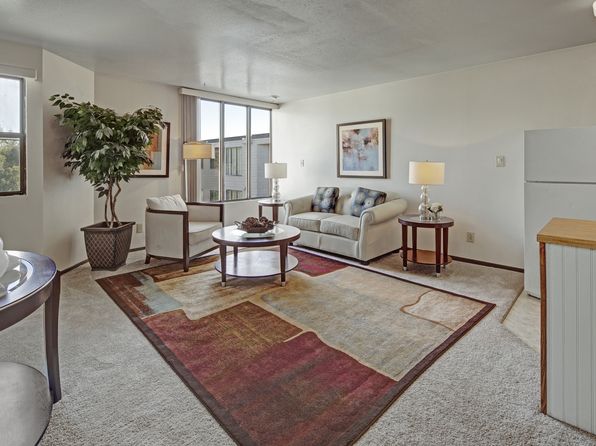 5215 Mockingbird Dr #3121