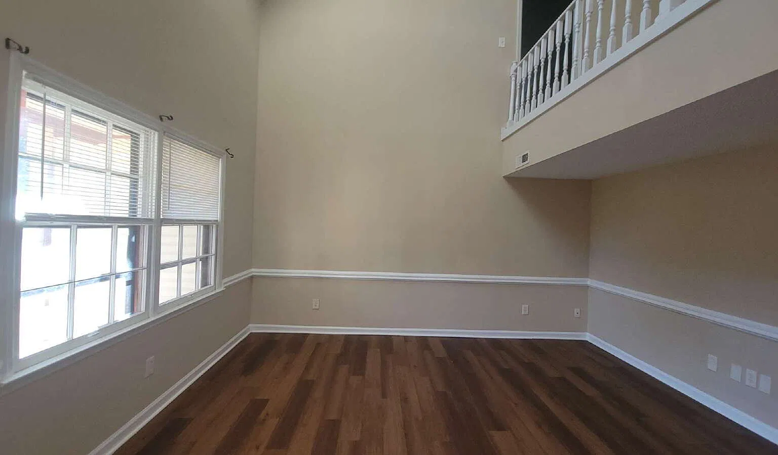 4 bed, 2.0 bath, 2307 sqft, $1,899 — Photo 3