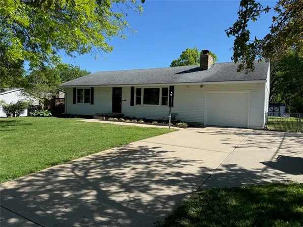 8415 Cleveland Ave, Kansas City, KS 66109