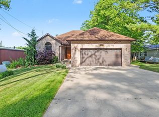 5531 N Clarence Ct, Sanford, MI 48657