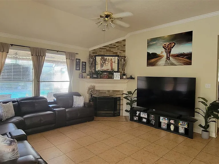 235 Rustic Oaks Dr — Photo 6