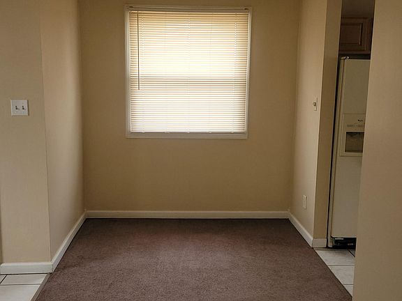 5th image of 13360 Helen St