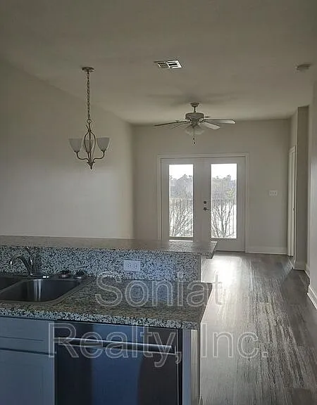 4504 Pontchartrain Dr #2C — Photo 5