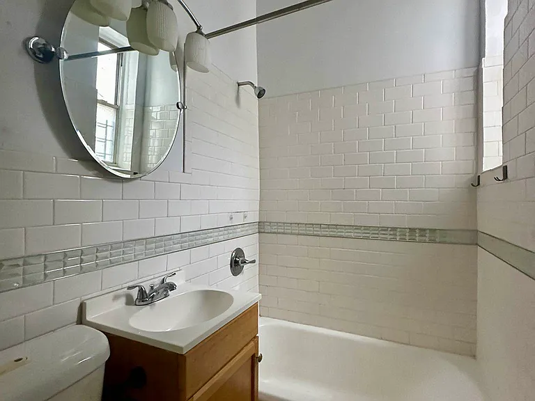 611 Flatbush Ave #4C — Photo 3