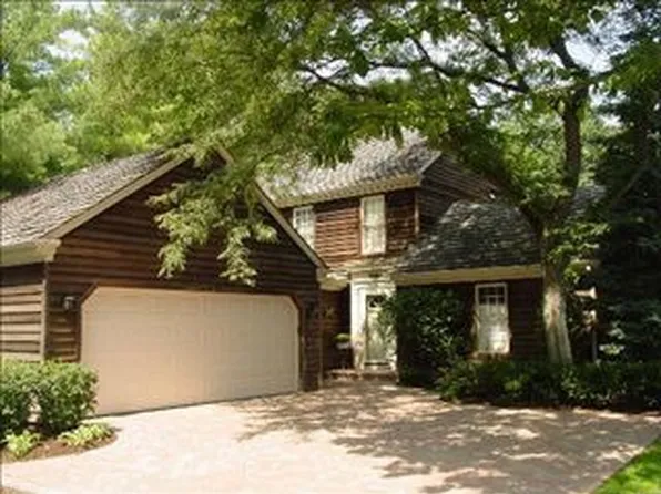 9 Court Of Conn River Valley, Lincolnshire, IL 60069