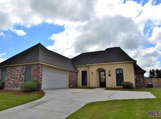 2038 Cypress Cove Ave, Zachary, LA 70791