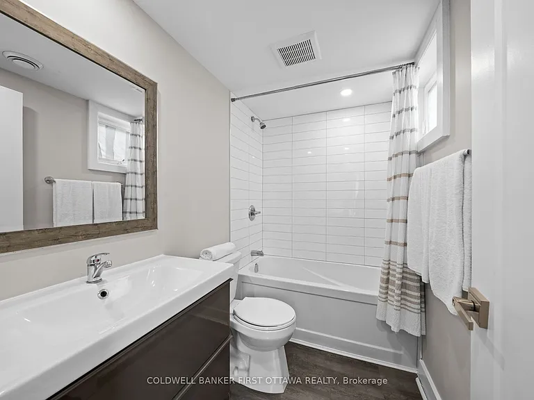 72 Saint Andrew St — Photo 21