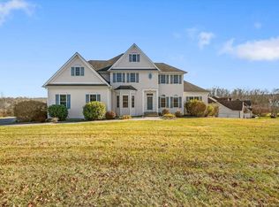 24 Bristol Dr, Middletown, NY 10941