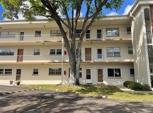 5880 38th Ave N APT 209, Saint Petersburg, FL 33710