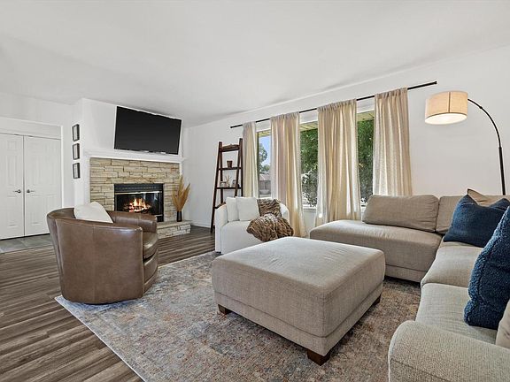 3rd image of 111 Virginia STREET
