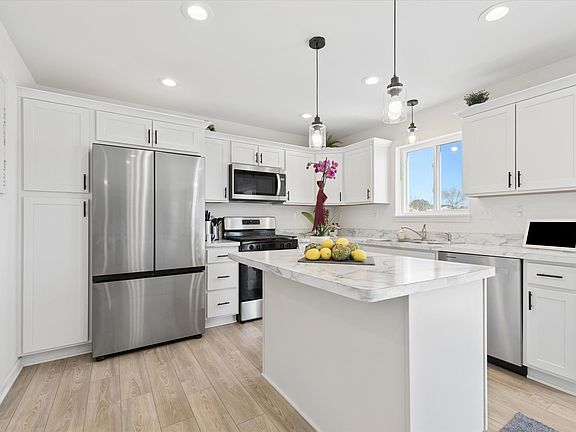 5th image of 602 Apple Valley Rd