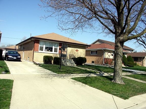 3rd image of 3716 Elder Ln