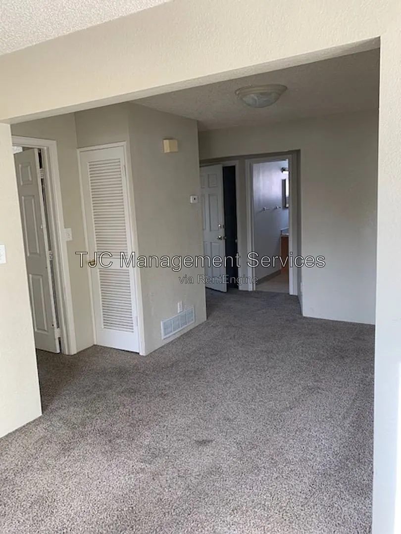 3 bed, 1.0 bath, 650 sqft, $1,795 — Photo 3