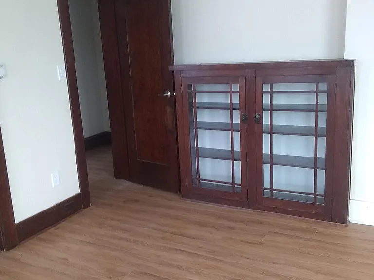 926 Long Beach Blvd — Photo 7