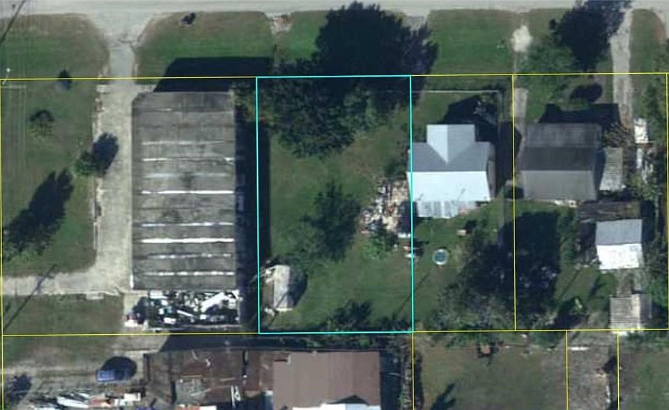 1st image of 814 & 818 E Ventura Ave