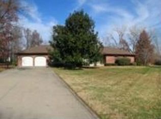 809 E Clinton St, Clinton, MO 64735