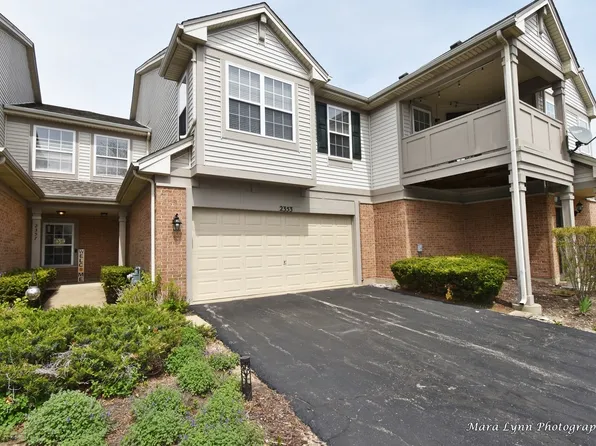 2353 Vanderbilt Dr #2353, Geneva, IL 60134