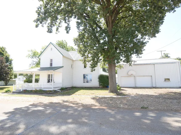105 W South St, Remington, IN 47977