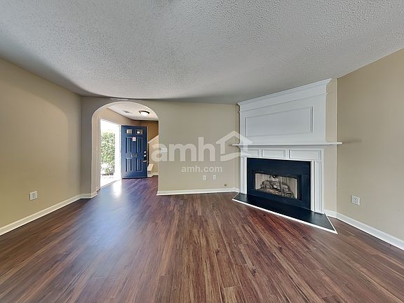 5th image of 156 Bonnie Woods Dr