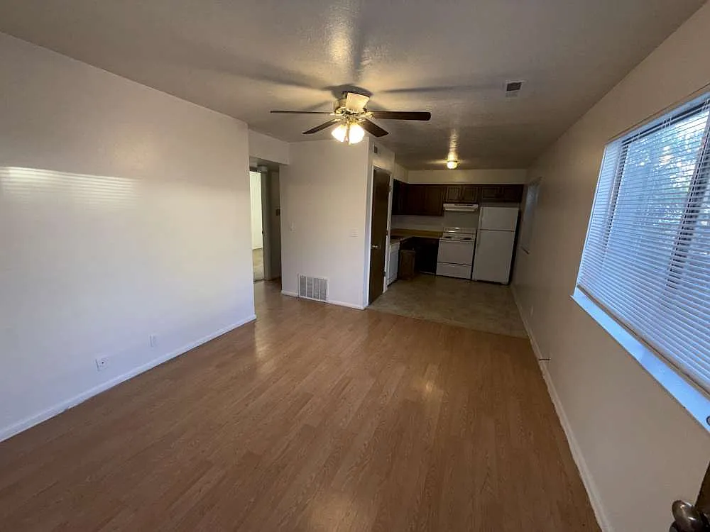 370 W 550 N — Photo 2
