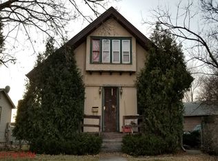 30 8th Ave N, Hopkins, MN 55343