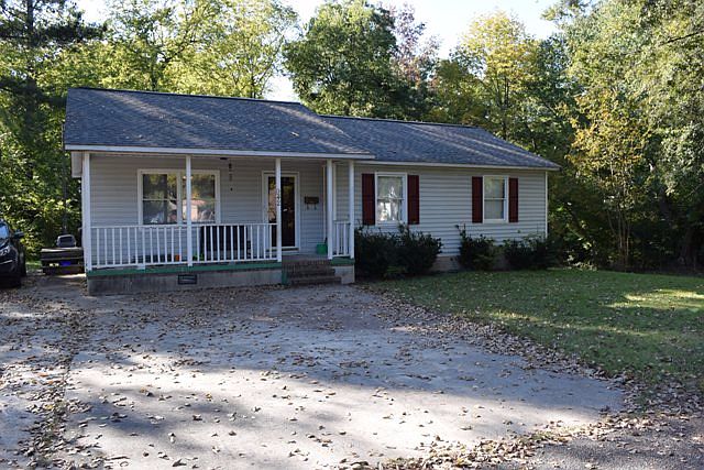 1st image of 942 Eastwood Dr