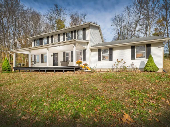 24305 Coshocton Rd, Howard, OH 43028