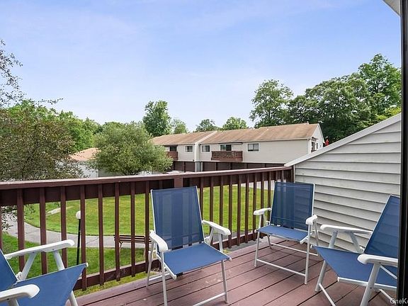 3rd image of 82 Molly Pitcher Ln