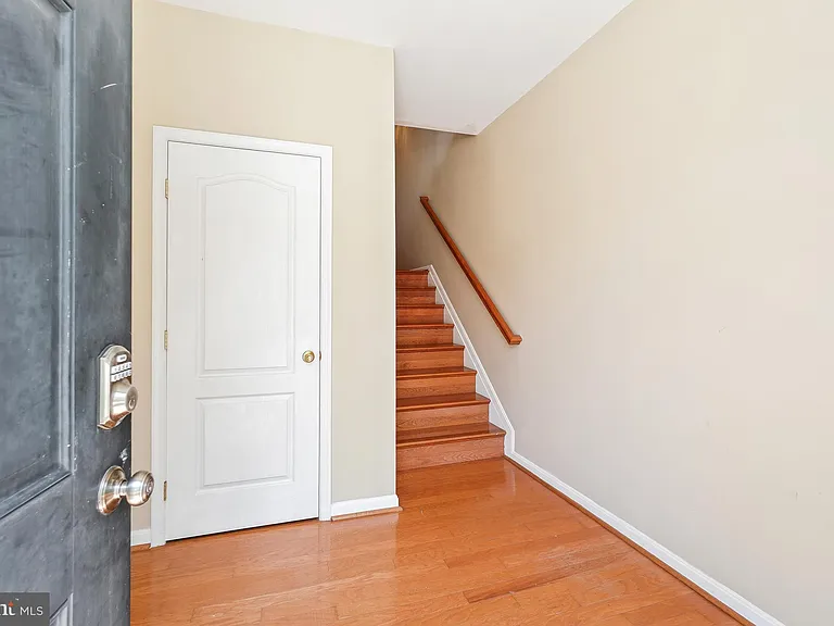 5522 Hartfield Ave — Photo 4