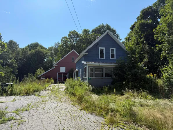 35 Dodge Road, Phillips, ME 04966