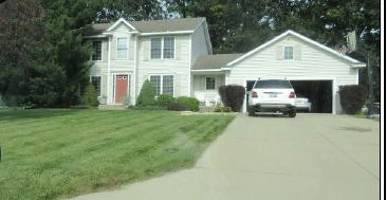 4693 Salem Dr photo 1