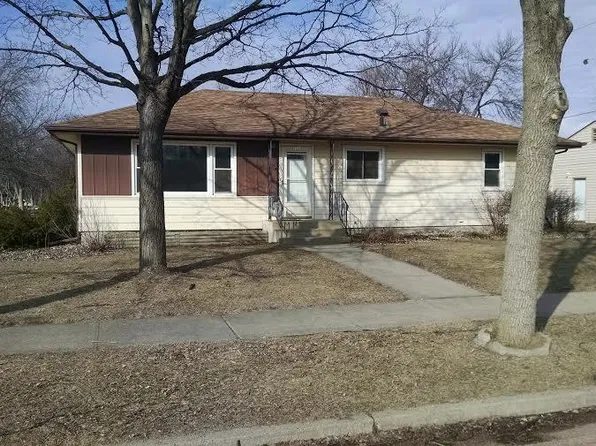 1600 E Cherry Ln, Sioux Falls, SD 57105